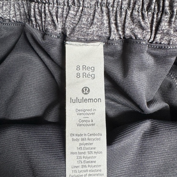 lululemon hotty hot shorts 2.5” - Picture 3 of 8